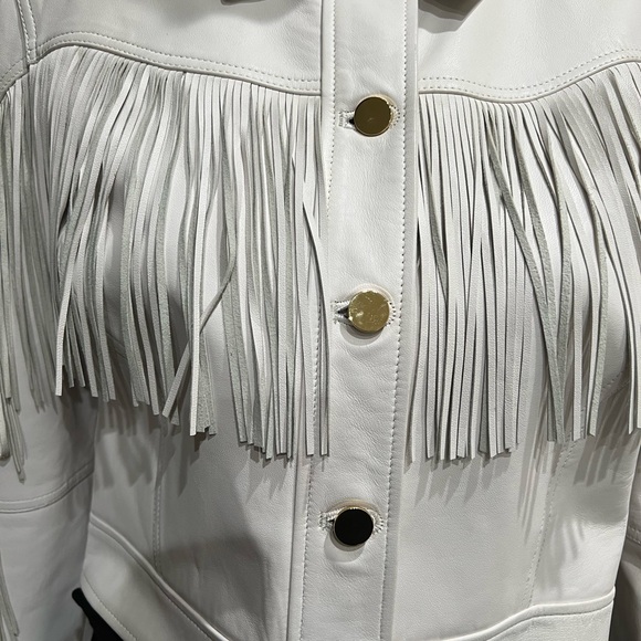 Brand new Diane Von Furstenberg fitted fringe leather jacket in white.Size M - Picture 6 of 8